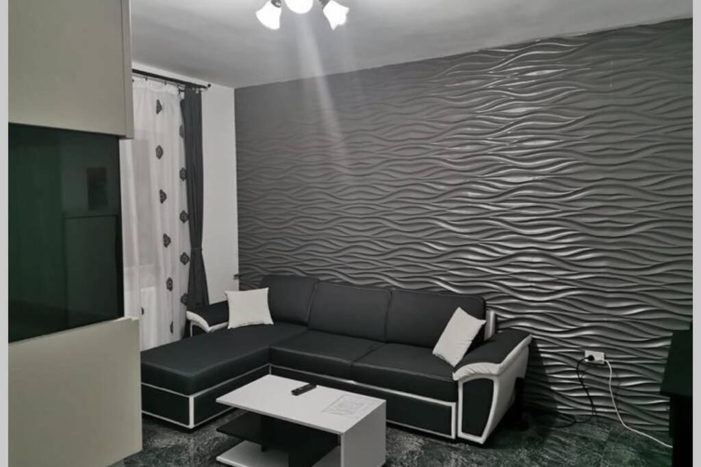 Apartamento Cozy Flat Piteşti Exterior foto