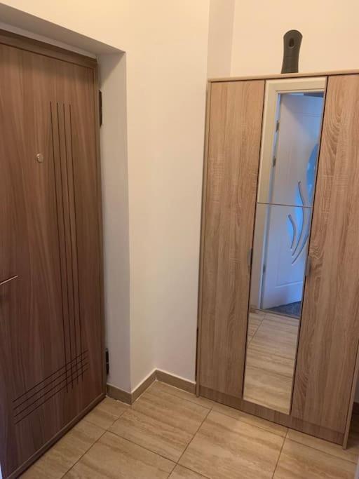 Apartamento Cozy Flat Piteşti Exterior foto